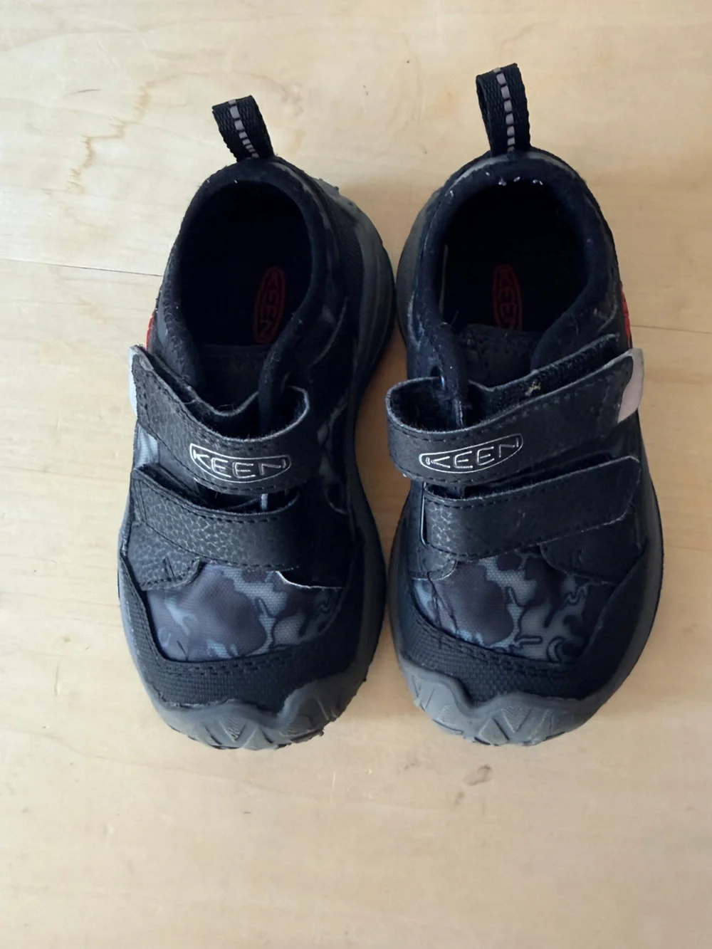 Keen Speed Kids Easy Closure Shoes  Black / Camo - Outdoor / HIking 8